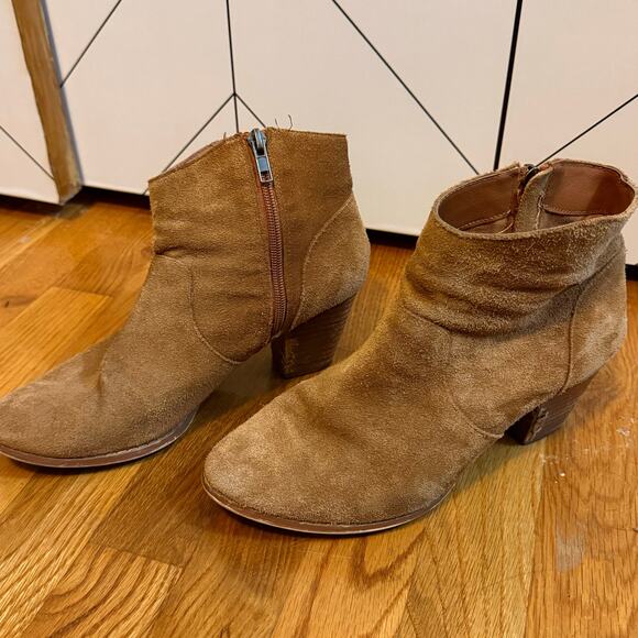 Urban Outfitters Womens 9 Brown Faux Suede Healed Boots Booties Western Festival - Picture 1 of 10